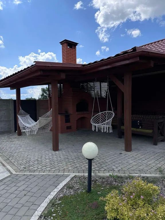 Уютный дом за городом