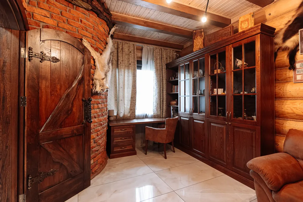 Шикарный дом из сруба с баней и бассейном