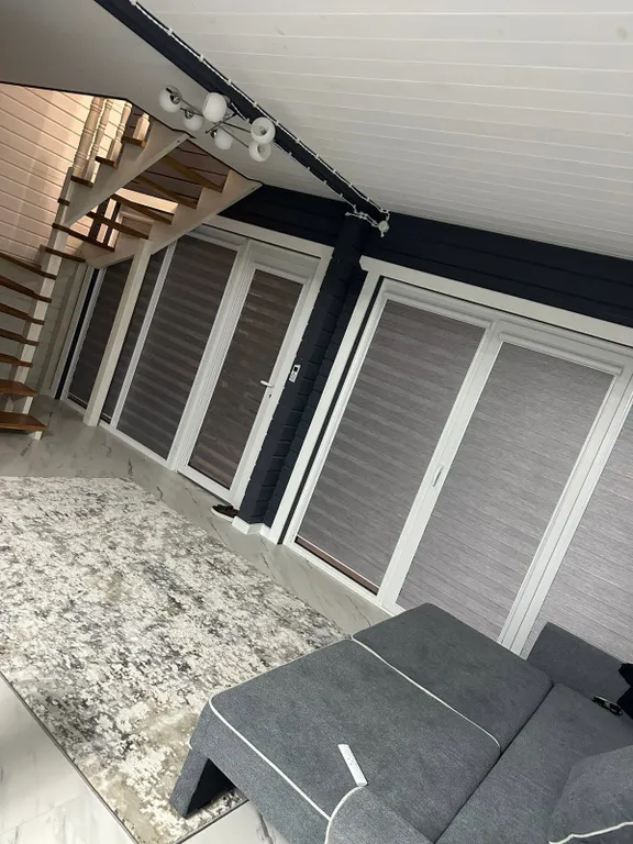 Уютный брусовый дом на берегу