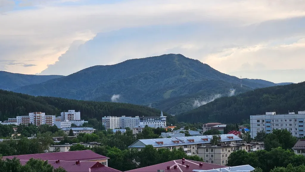 Современная квартира в городе-курорте