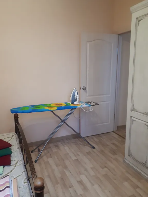 Квартира с видом на море и крейсер