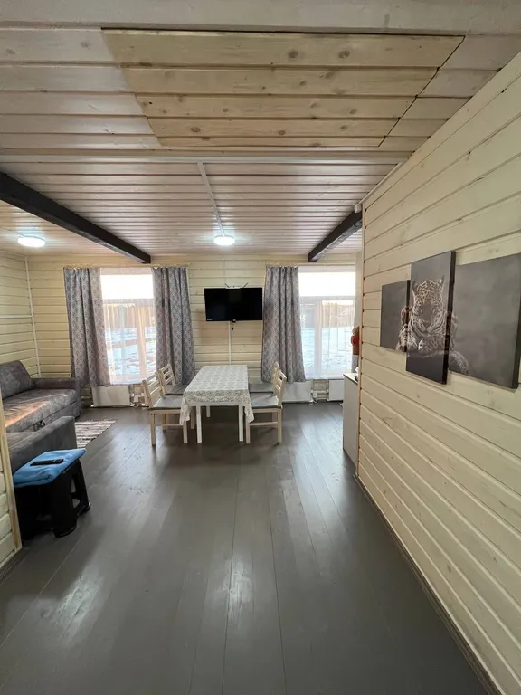 Коттедж Уютный дом с баней и видом на озеро Врево — Луга