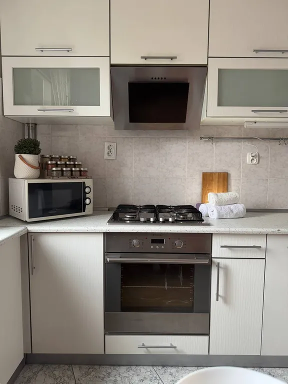 Просторная 3-комнатная квартира в тихом спальном районе