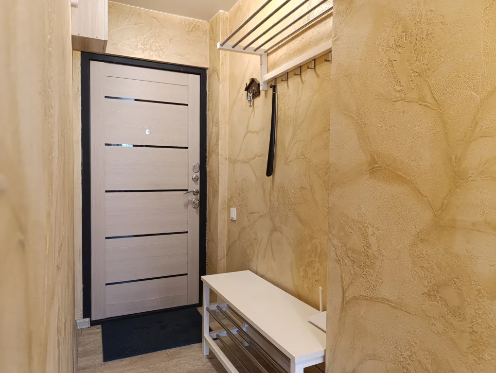 Просторная двухкомнатная квартира с видом на Кузнецкую крепость