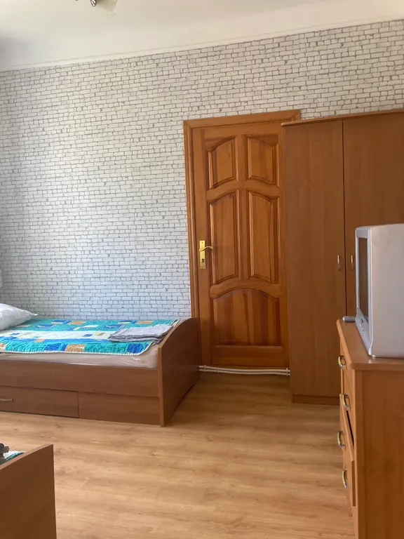 Отдельный дом в центре с двориком и паркоместом