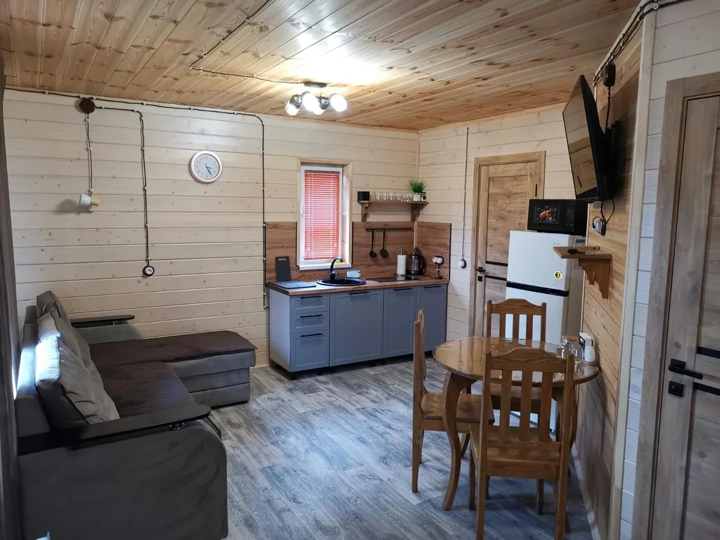 База отдыха «ЛейМар Архыз» предлагает проживание в уютных домиках