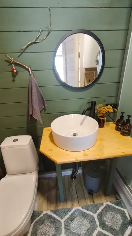 Уютный сканди домик с видом на озеро, баня, чан