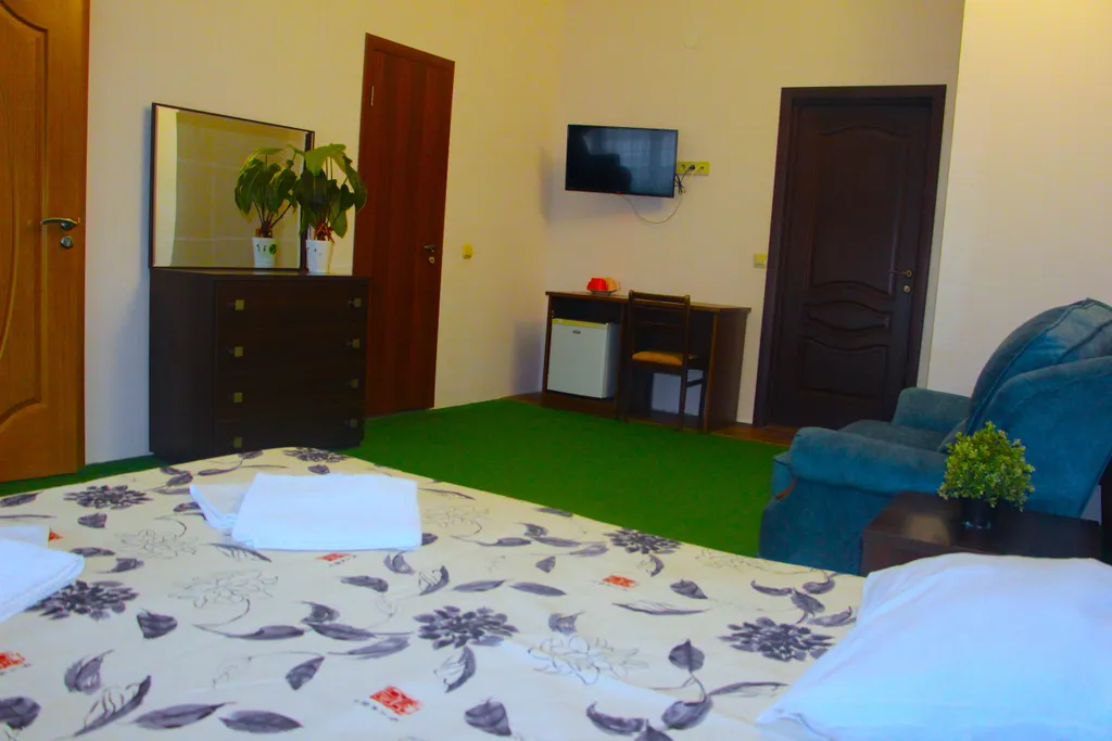 Семейный номер Эконом из двух комнат