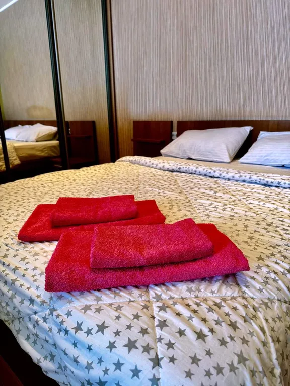 Студия с панорамным видом на реку в центре