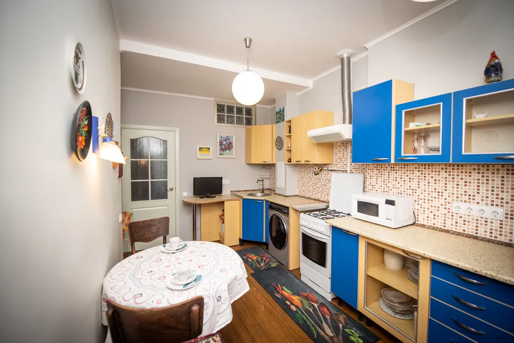 Квартира 3-комнатная сталинка около метро — Минск