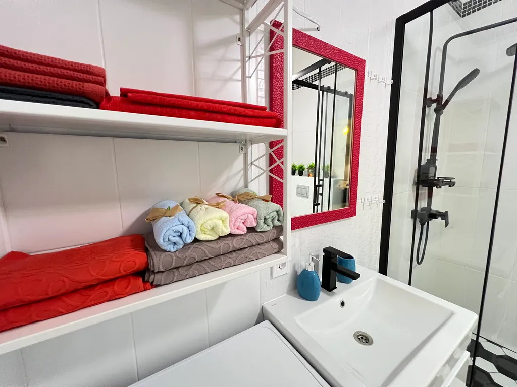 Квартира Квартира Яркая квартирка с кусочком моря — Геленджик