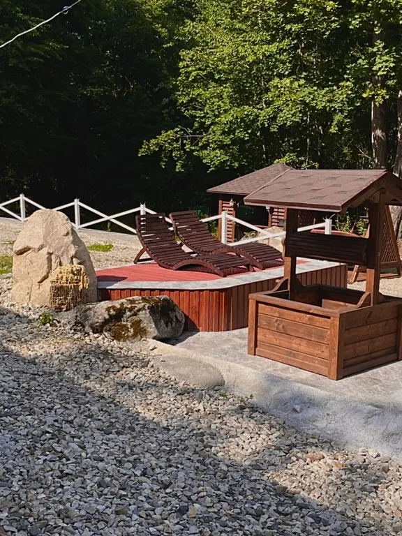 Премиальный гостевой дом в светлых тонах с видом на горы