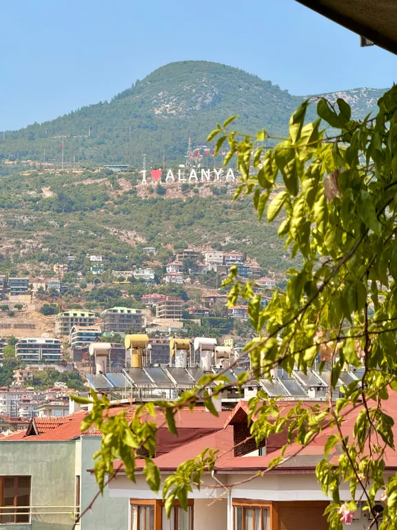 SA Apartments! Luxury 2bd Flat 150m to the Beach