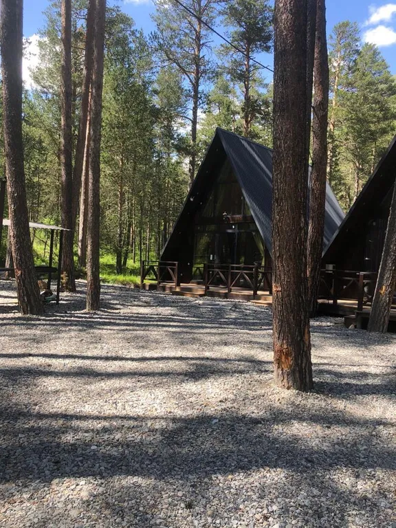 Шале у подножья горы Чегет