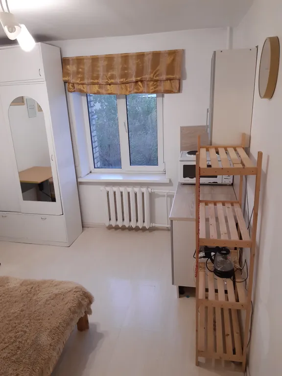 Студия на берегу моря, центр