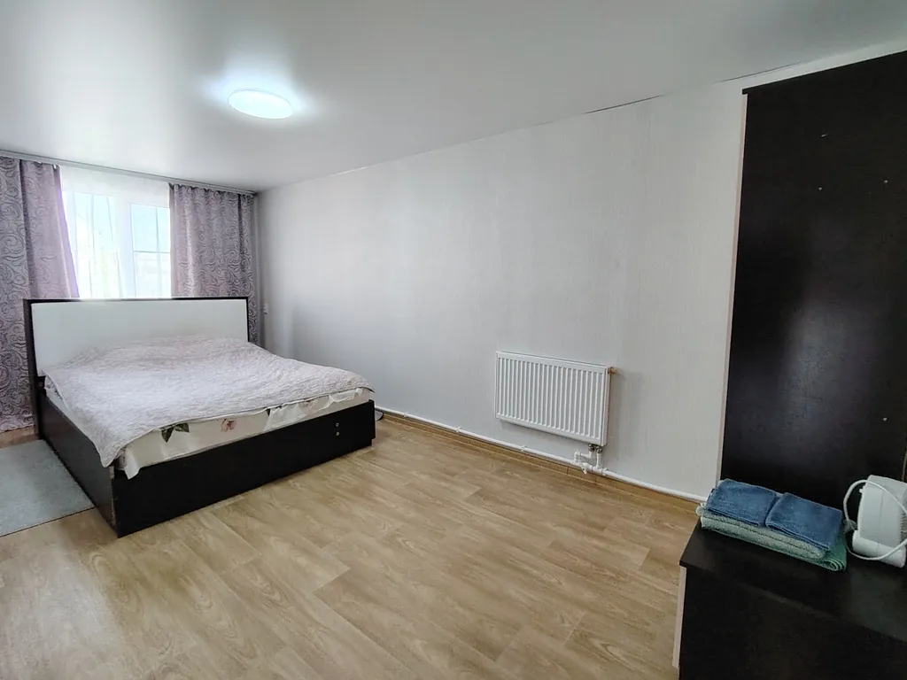 Большой дом в черте города