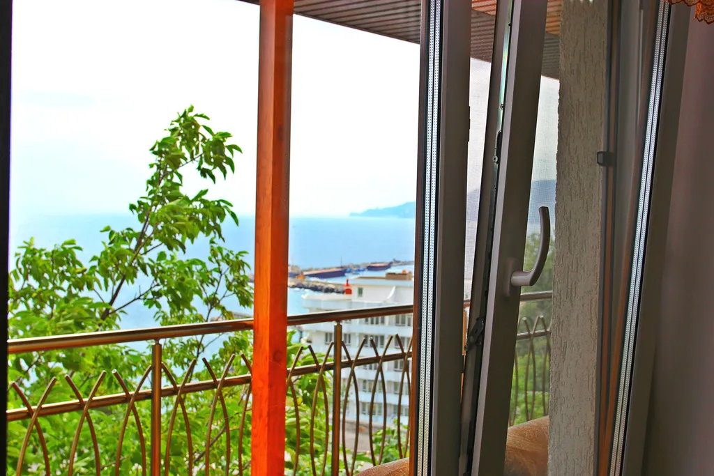 Дом с бассейном