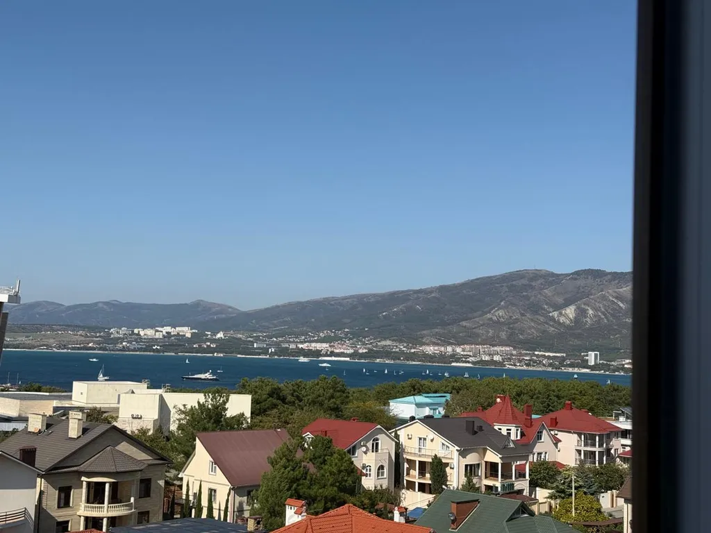 Квартира Светлые апартаменты с панорамным видом на море, горы и маяк — Геленджик
