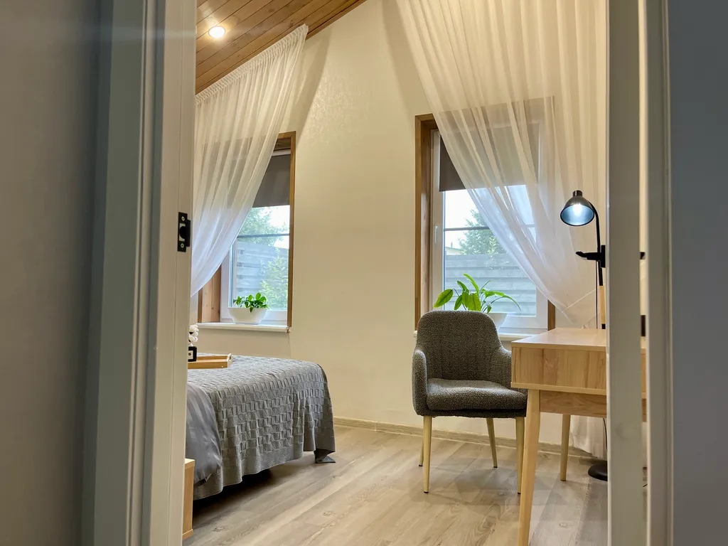 Вместительный уютный дом с камином, русской баней и банным чаном