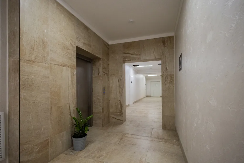 Двухкомнатные апартаменты с балконом рядом с морем