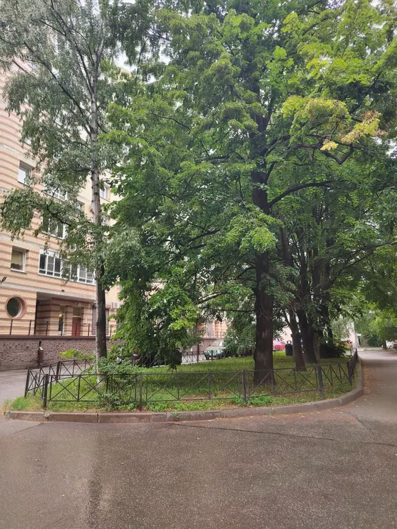 Квартира рядом с центром и метро, бесплатная парковка