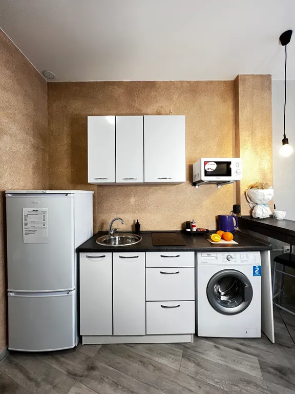 Просторная квартира с Большими Окнами