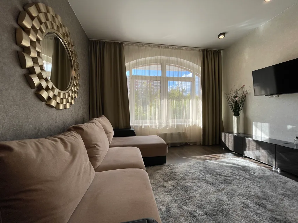 Люкс у ТЦ Аура, площадь Ленина, центр, подземная парковка