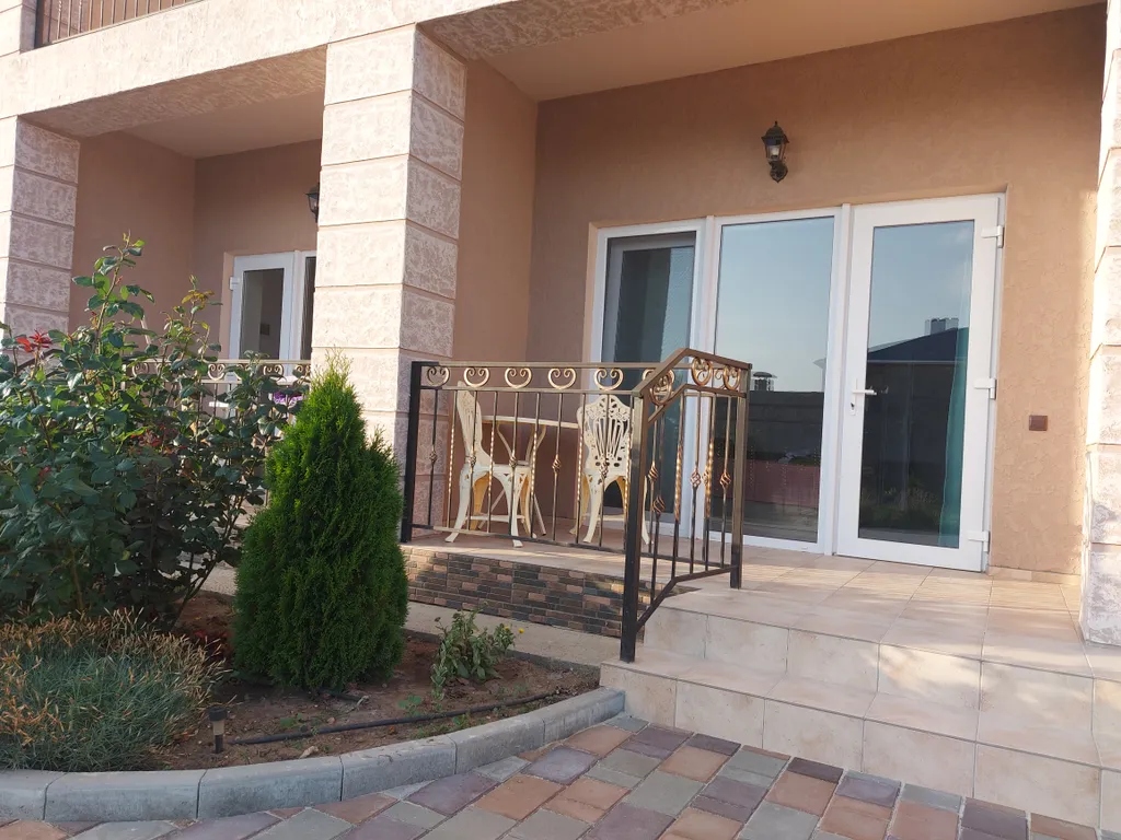 Семейный номер с кухней- гостинной и отдельной спальней