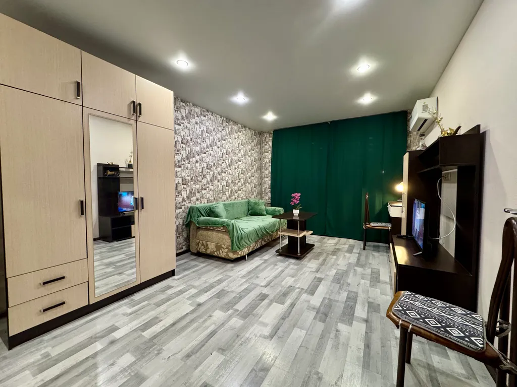 1-км. квартира на 5 спальных мест, рядом река Волга