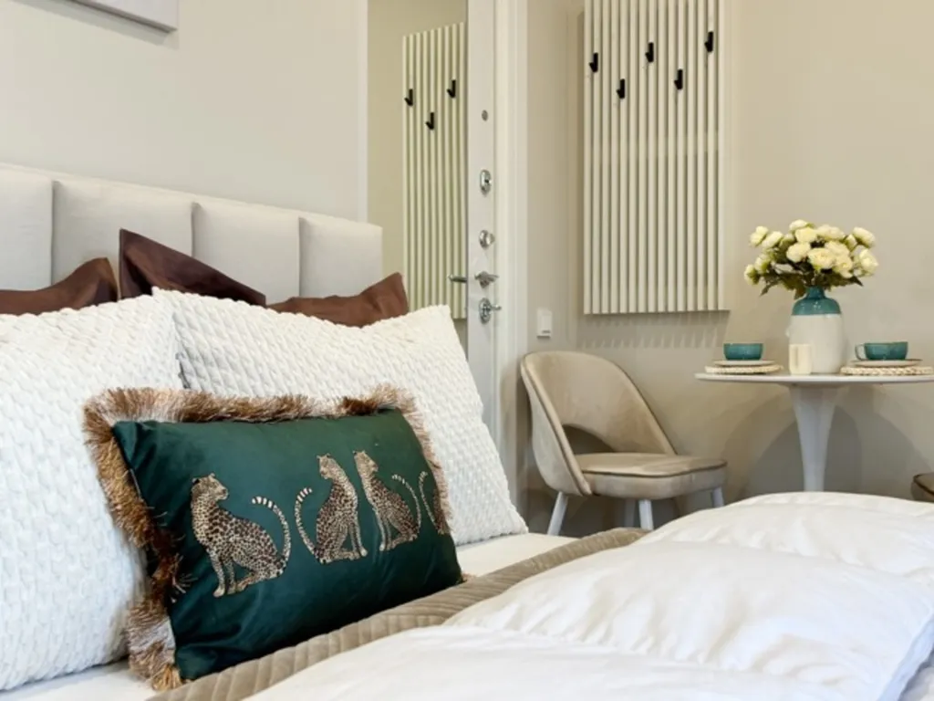 Квартира Квартира Дизaйнeрcкая студия рядом c ФГБУ НМИЦ CСХ имени А. H. Бакулевa — Новоивановское