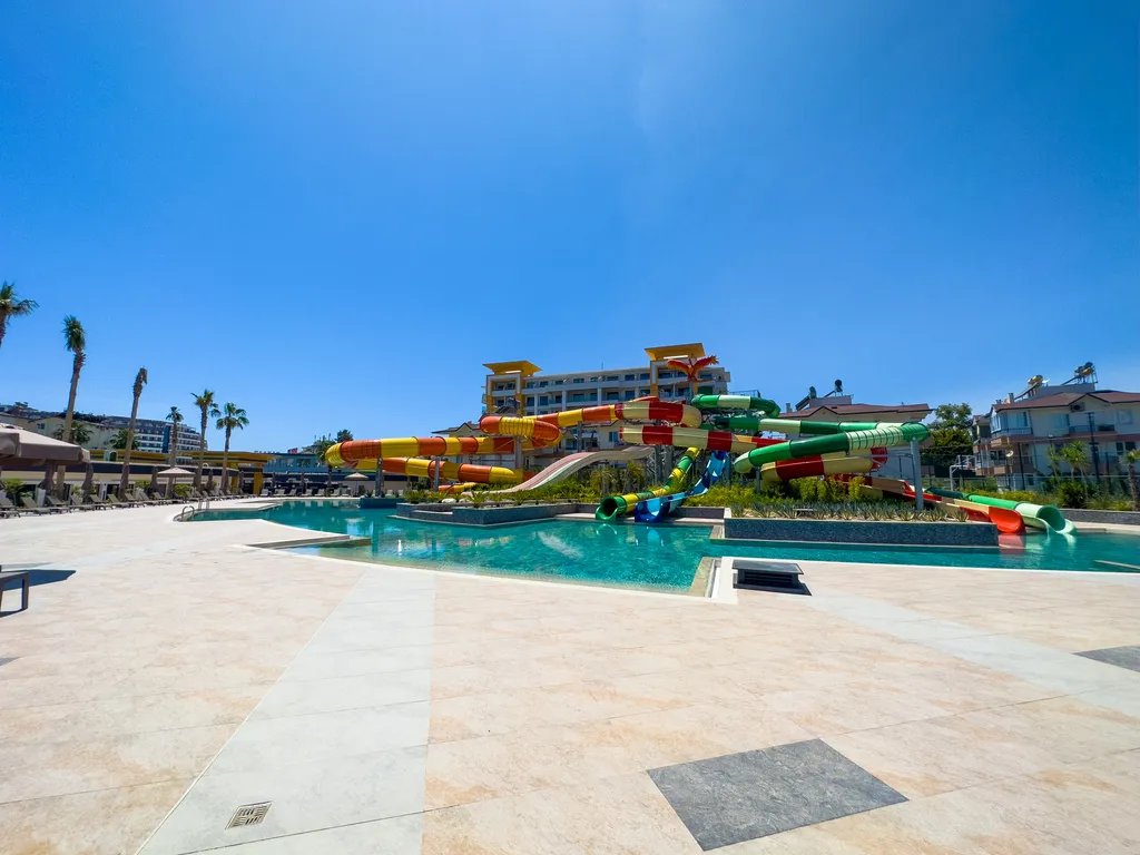 Стильный апартамент в отельном комплексе Azura World В