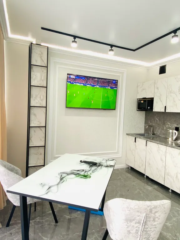 Квартира люкс с видом на гору в 5 мин езды от аэропорта и экспо центра