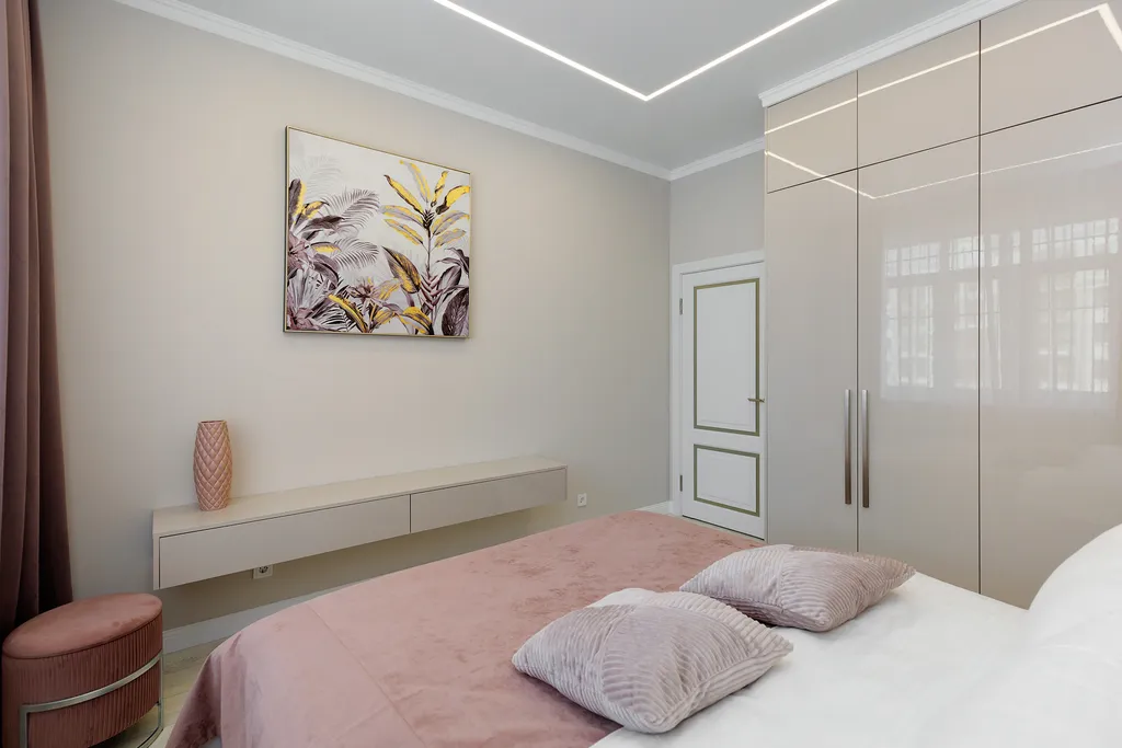 Уютная двухкомнатная квартира с дизайнерским ремонтом возле моря