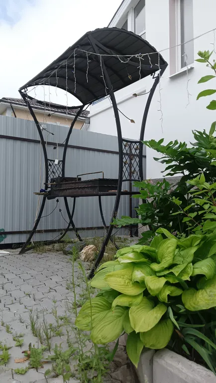 Коттедж с зимним садом и бассейном