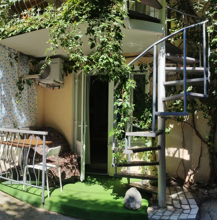 Бюджетный номер с кухней и санузлом