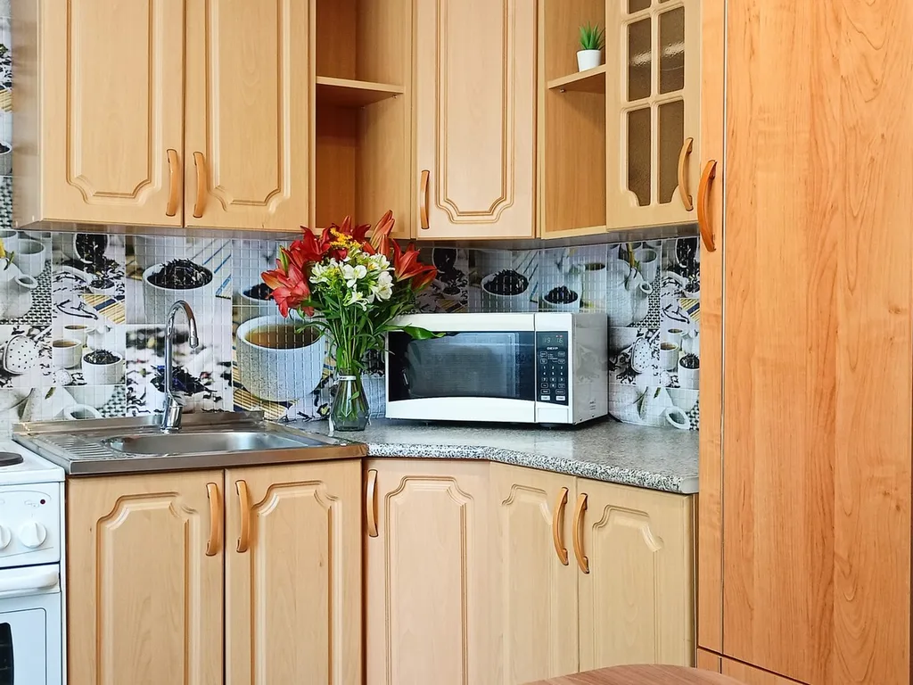 Квартира с двуспальной кроватью и диваном, рядом БСМ, ТЦ Апельсин