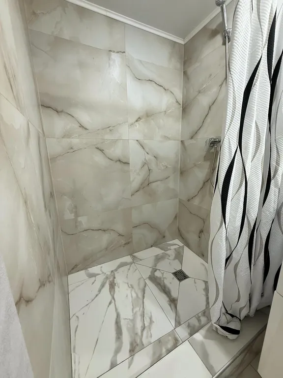 Апартаменты двухуровневые для троих, 3 минуты до пляжа