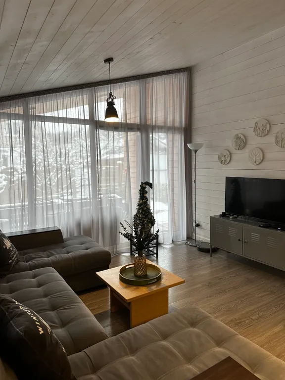 Домик близ Сорочан 2