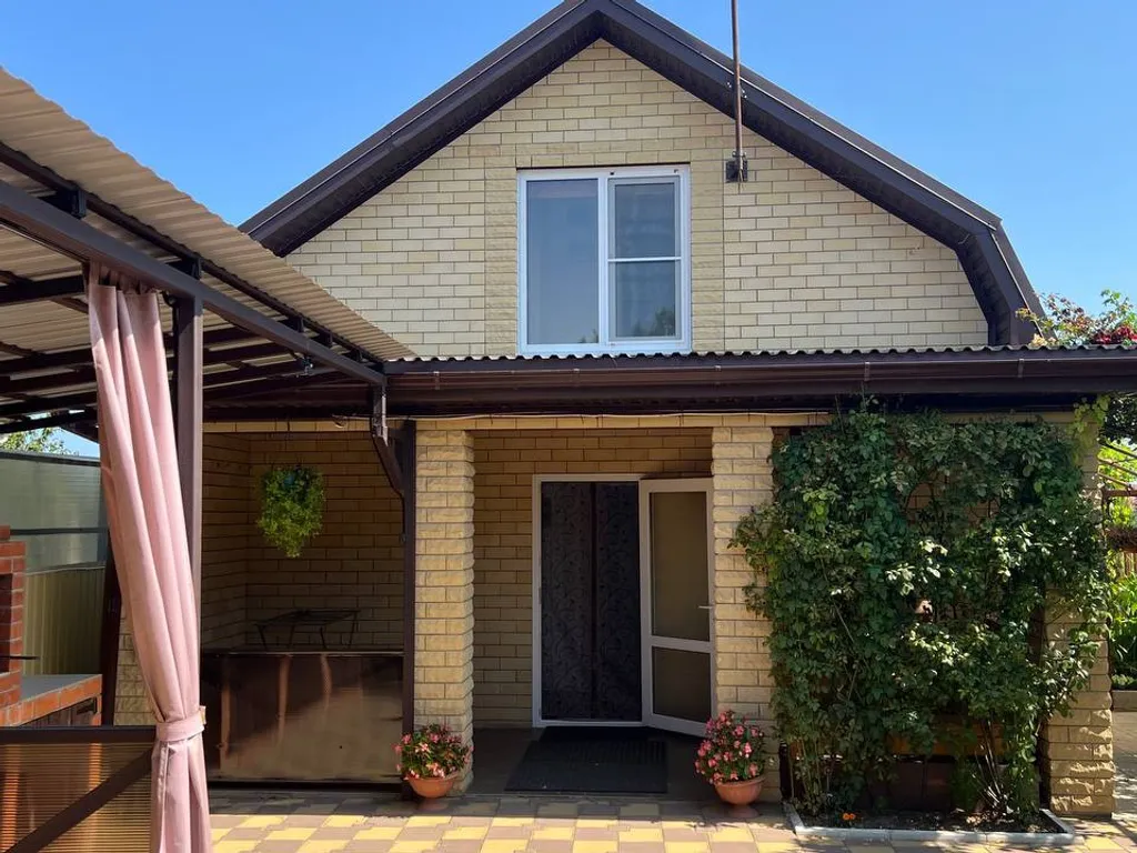 Коттедж Уютный домик — Темрюк