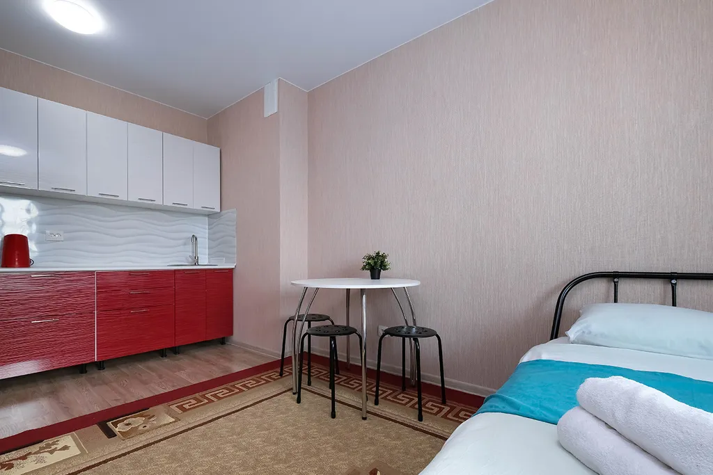 Студия для двоих, рядом с аэропортом, бесконтактное заселение