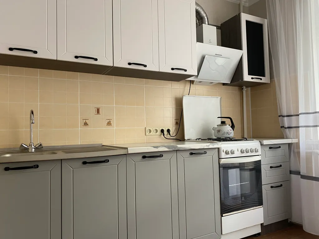 Трехкомнатная квартира в центре Небуга