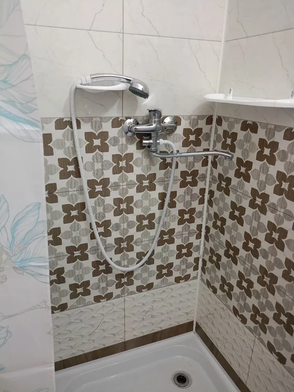 Юрта на берегу черного моря