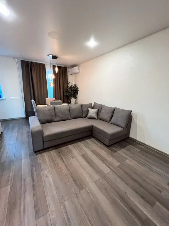 Великолепная просторная двухкомнатная квартира