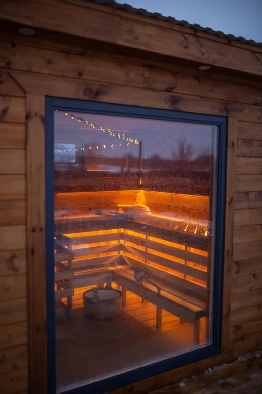 Треугольный дом в аренду с банным чаном и баней