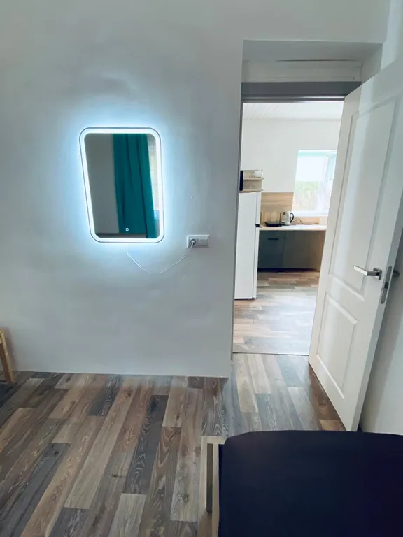 Коттедж Коттедж у озера в лесу — Луга