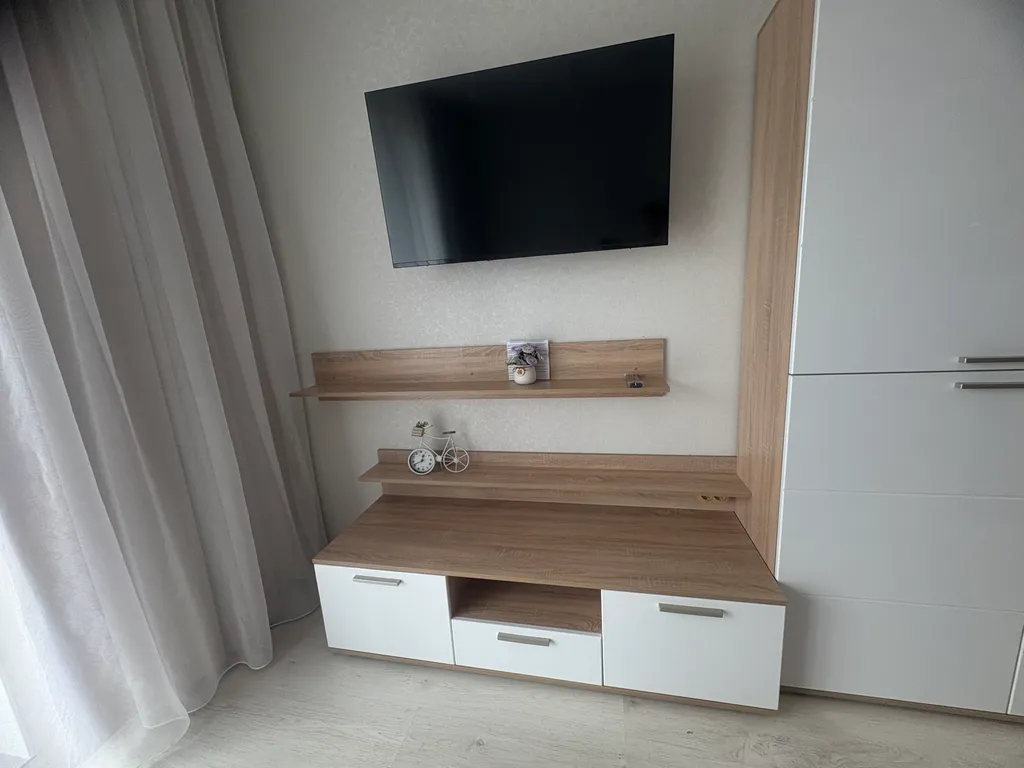 Светлая стильная студия в новом доме