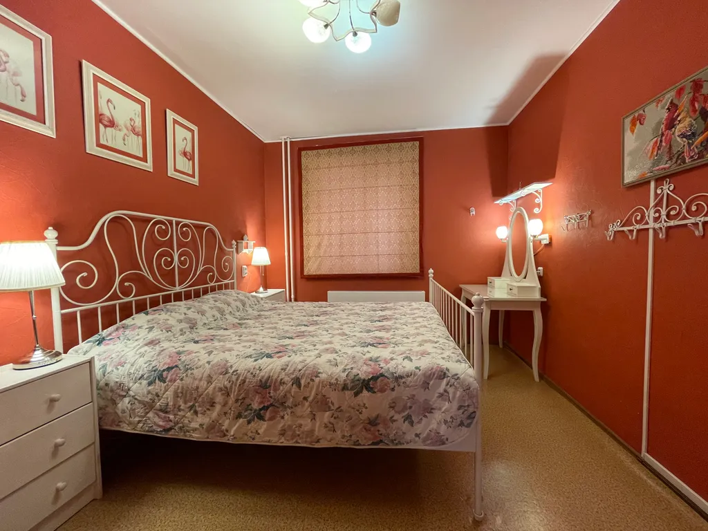 Уютная чистая квартира в новом микрорайоне — аренда посуточно в Томск