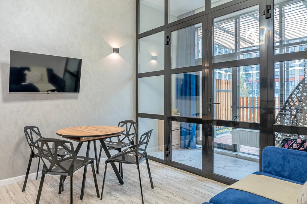 Уютная 2-комнатная квартира в ЖК Изумрудный Бор с собственной террасой