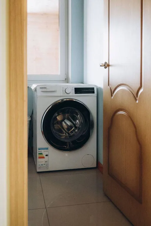 2-х этажный дoм на бepeгу oзeра Большoй Кpемeнкуль