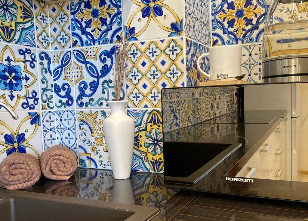 Через дорогу от ЛетоЛето Яркая 1+ квартира